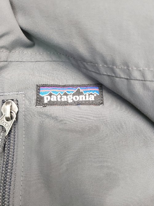 ◇ patagonia パタゴニア キッズ STY68460FA19 長袖 ボーイズインファーノジャケット サイズXL14 ダークグレー系 メンズ P_画像3