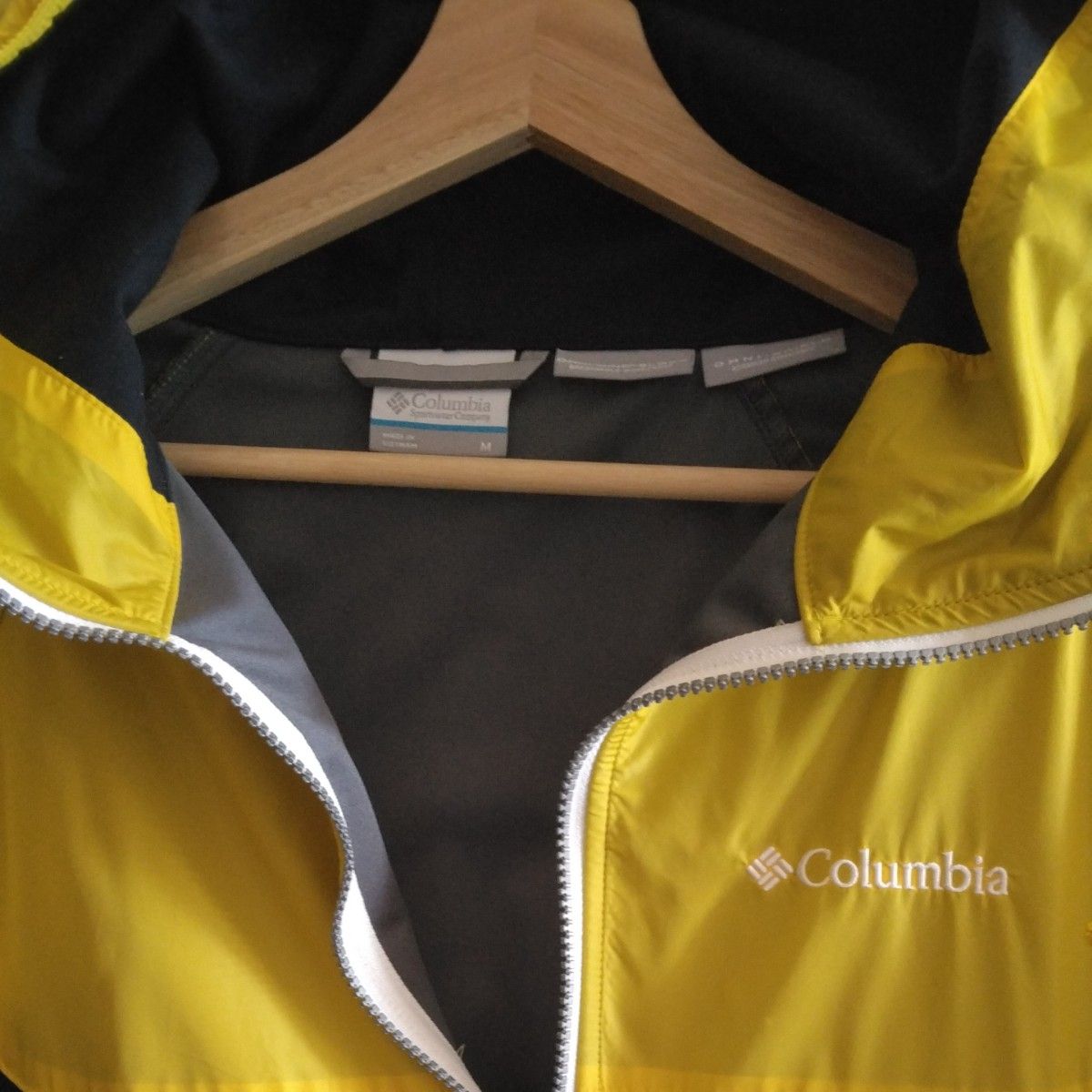 Columbia コロンビア ジャケット パーカー アウトドア　マウンテンジャケット イエロー　ネイビー　M