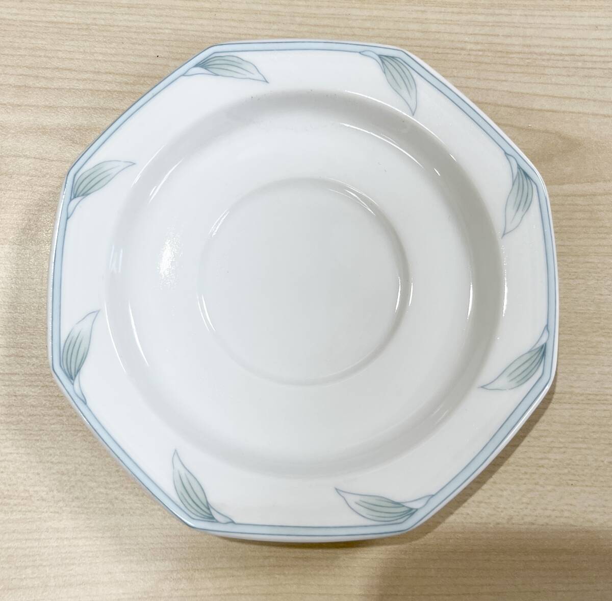 蘇さ(HY623)　洋食器　レア　HOYA　CHINA　white　shadow　カップ＆ソーサー　2組　中古品　60サイズ_画像6