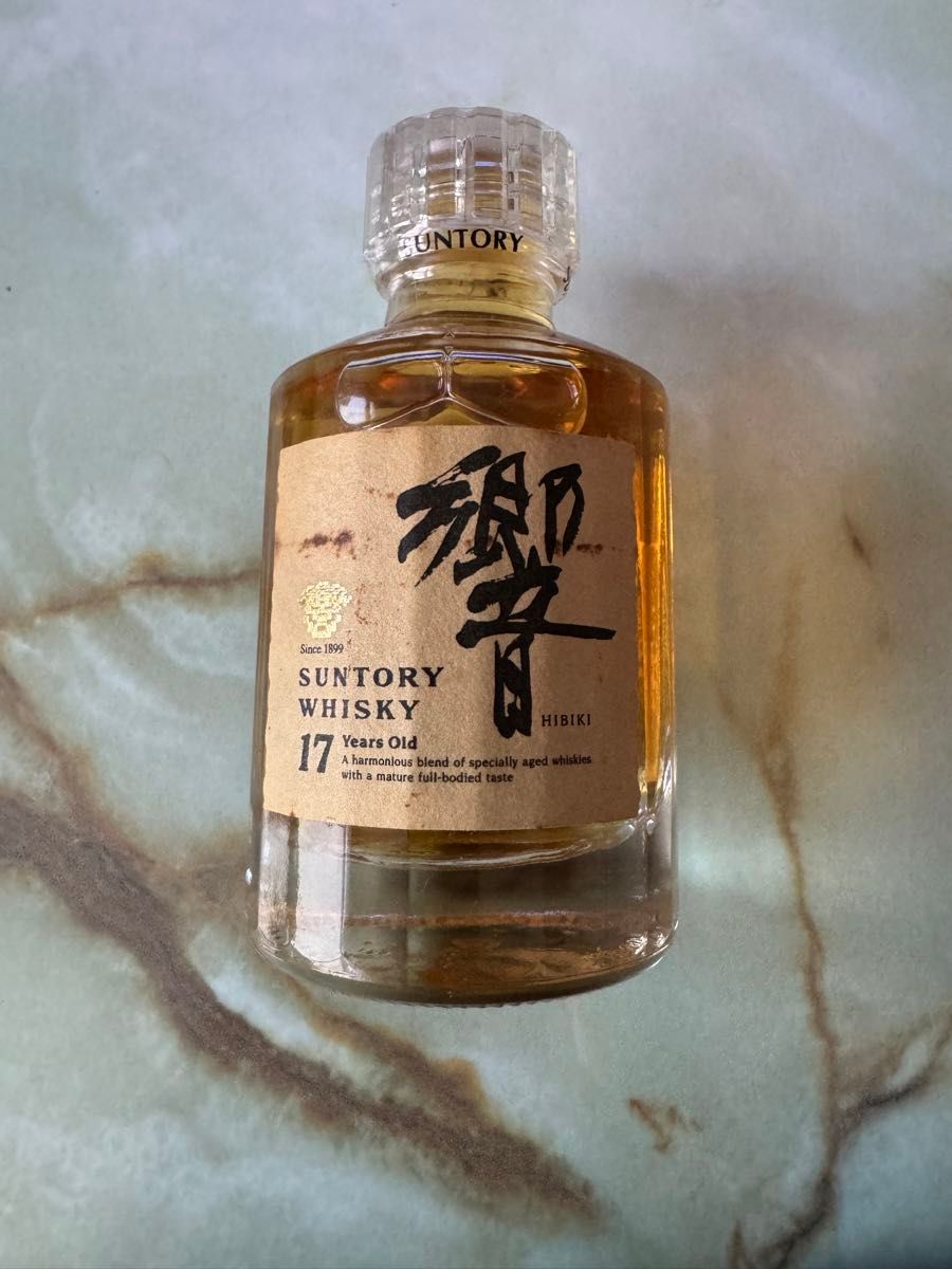 【未開封】響 17年 ミニボトル 50ml 旧ラベル？ 骨董品 現状品 SUNTORY サントリー HIBIKI WHISKY