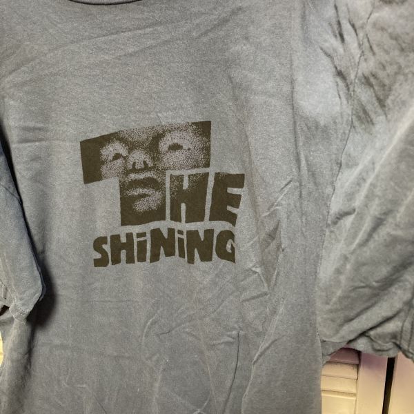 AGDI 1スタ 青 ムービー Tシャツ シャイニング SHINING ホラー 映画 90s 00s ビンテージ アメリカ 古着 ベール 卸 仕入れの画像4