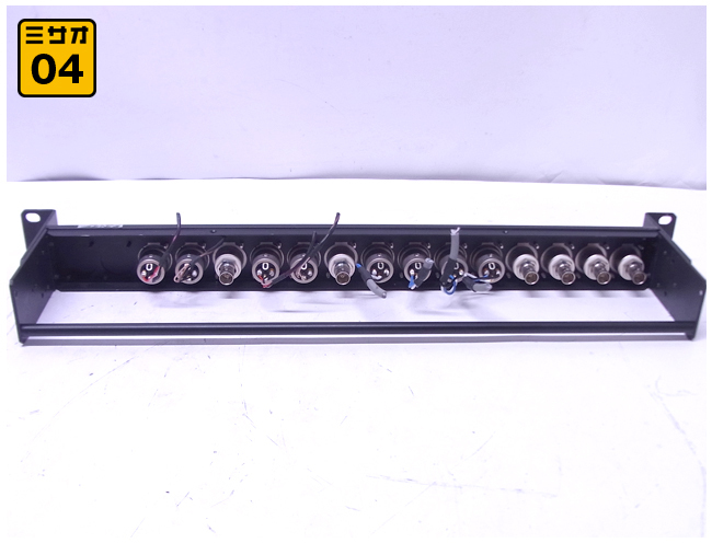 * patch panel 1U rack size *XLR/BNC patch record / patch bay / connector panel [04]