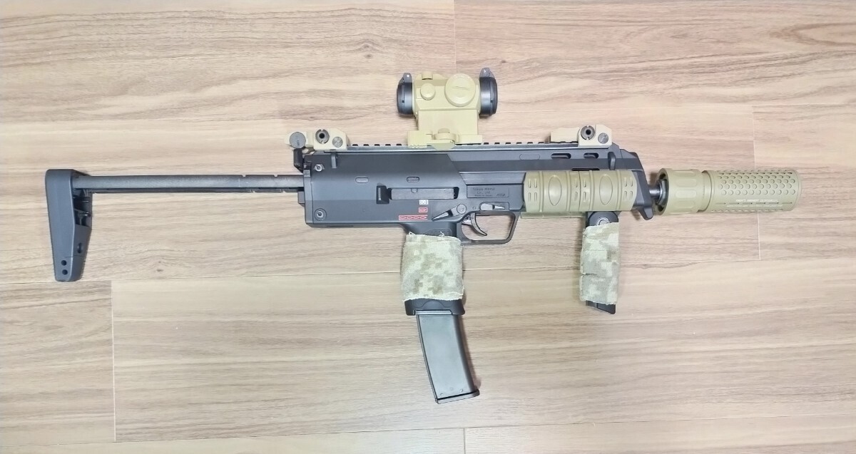 東京マルイ MP7A1 ガスブローバック(自己流タクティカルカスタム 東京マルイ MP7A1 ガスブローバック(自己流タクティカルカスタム
