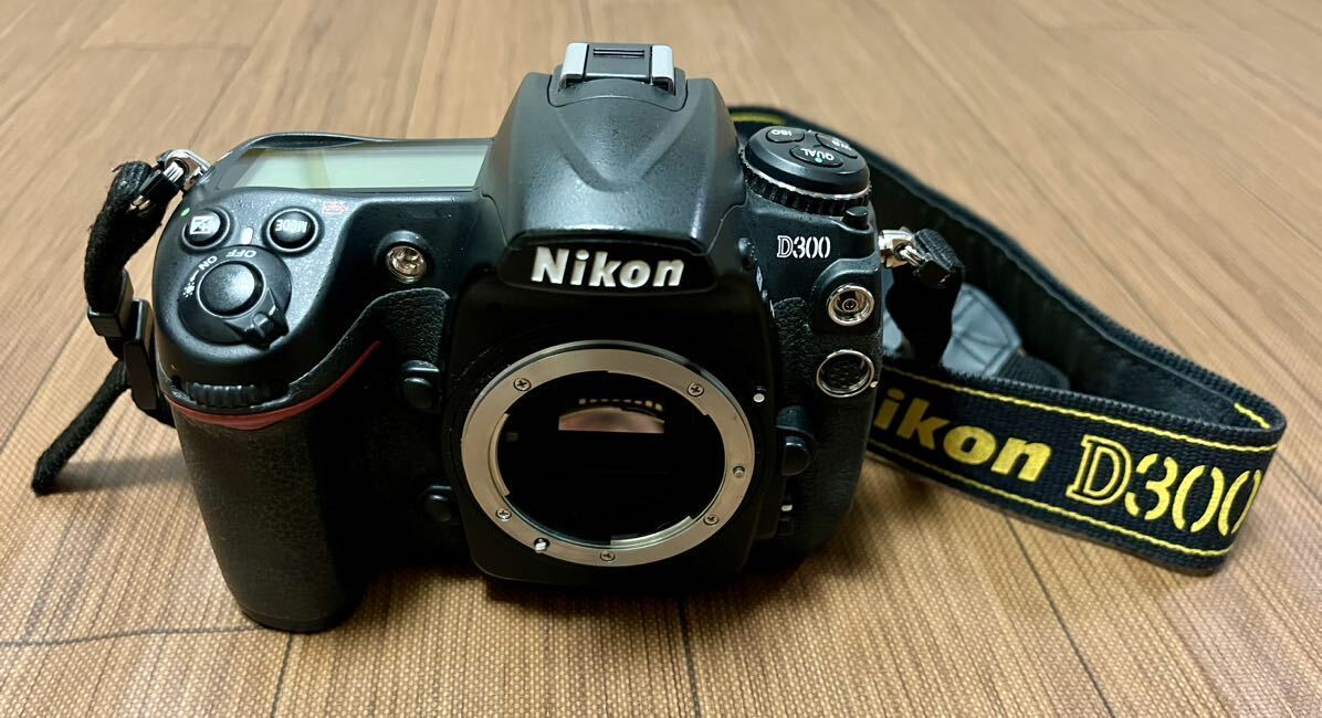 Nikon ニコン D300 ボディ ストラップ 取説付き ジャンク_画像1