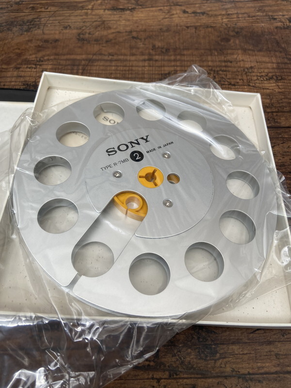 S-9◆未使用？ SONY オープンリール メタルリール R-7MB METAL REEL ケース テープなし シルバー 7号_画像3