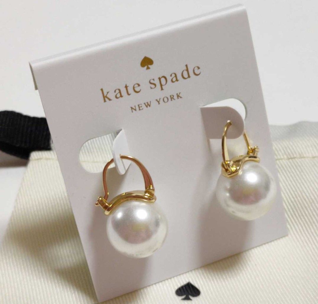 Kate Spade ケイトスペード　大粒パール　ピアス ピアス Kate Spade ケイトスペード 大粒パールモチーフ 大粒