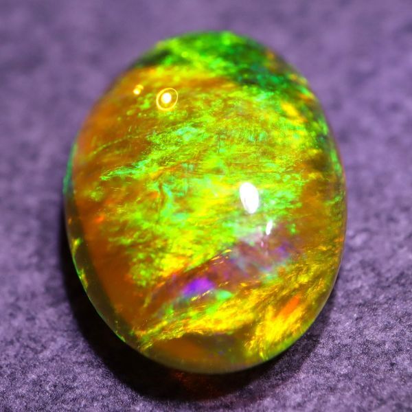  натуральный огненный опал Mexico производство 1.965ct.. драгоценнный камень ювелирные изделия . цвет fire - опал натуральный . запад .loose jewelry fire opal
