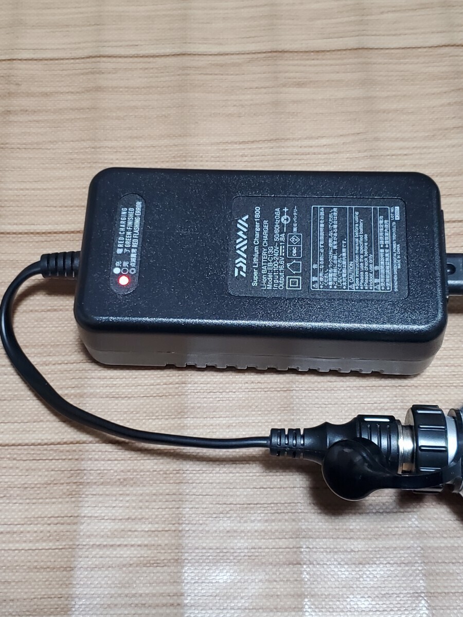 ☆美品 通電確認済 ダイワ スーパーリチウムチャージャー1800 ☆美品 通電確認済 ダイワ スーパーリチウムチャージャー1800
