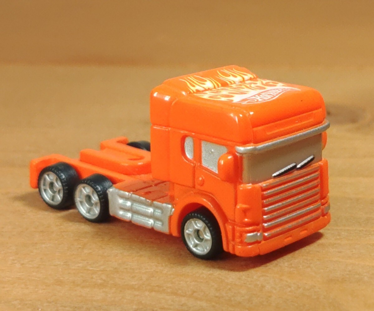 ホットウィール hot wheels スカニア Scania ミニカー バルクオマケ品 全長約4.2cm 幅約2cm ミニサイズの画像1