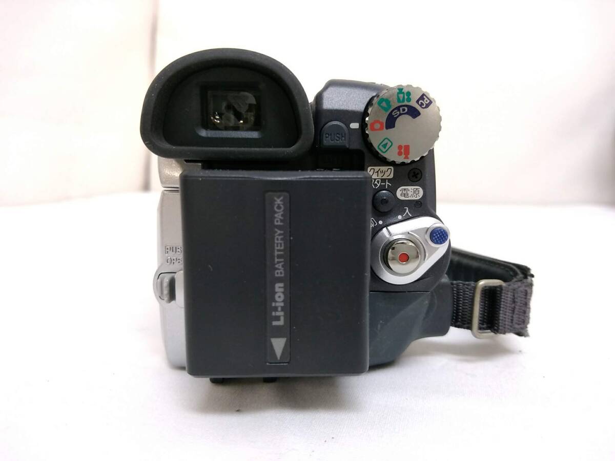 【ジャンク品】Panasonic パナソニック NV-GS200K デジタルビデオカメラ/付属品あり/高画質3CCDカメラシステム/液晶モニター/04OM051102-8_画像8