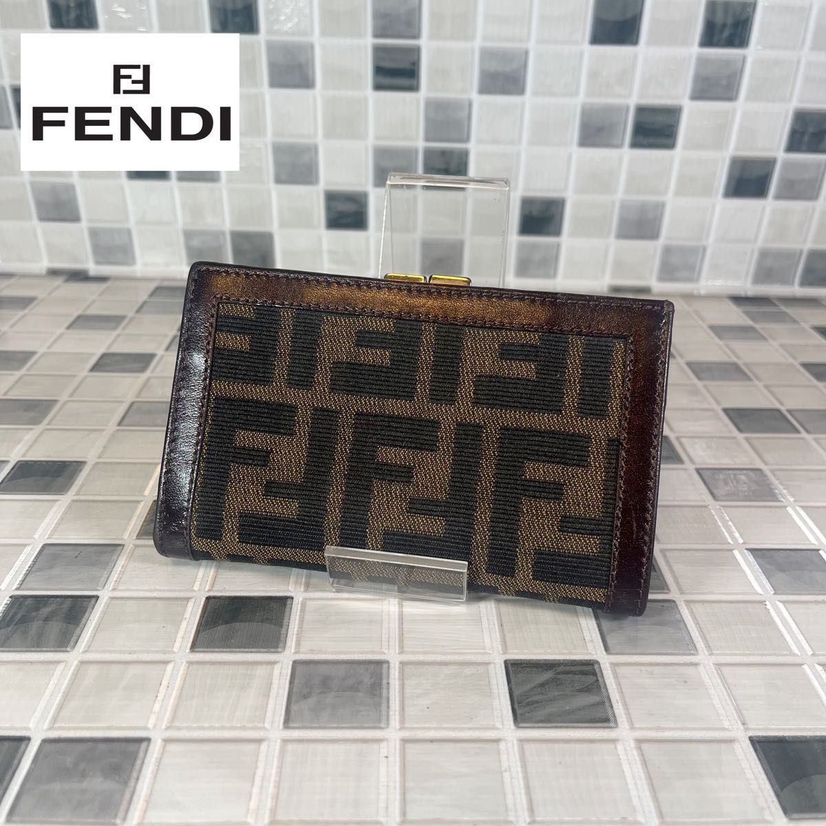 FENDI フェンディ がま口財布 二つ折り財布　ズッカ　2
