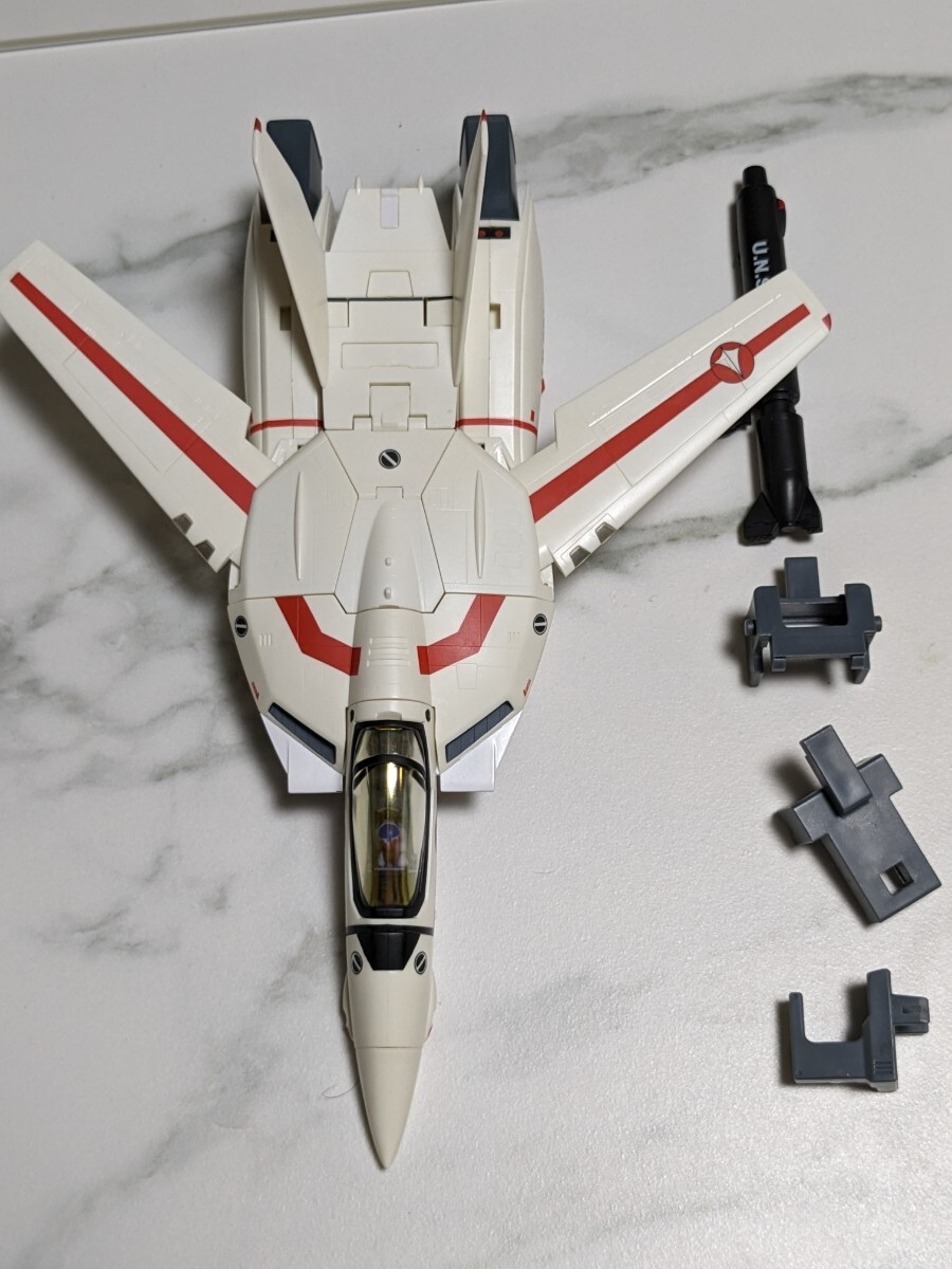 YAMATO 1/60完全変形 VF-1Jバルキリー グレイゴーグル版 やまとの画像3