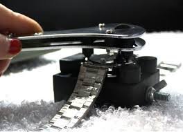 3点支持オープナー+時計固定台 防水式腕時計用　スクリューバック 18ビット 電池交換 裏蓋開閉工具 爪幅調整式 カバーケース外し修理ツール
