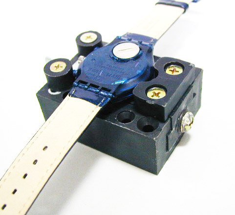 3点支持オープナー+時計固定台 防水式腕時計用　スクリューバック 18ビット 電池交換 裏蓋開閉工具 爪幅調整式 カバーケース外し修理ツール