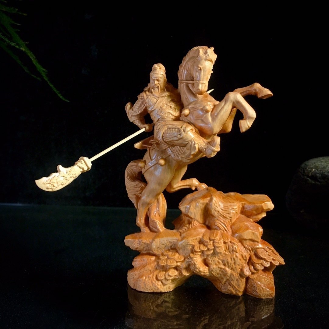 新入荷★極上品★精密彫刻　仏師で仕上げ品 馬をまたぐ関公 彫刻工芸品_画像1