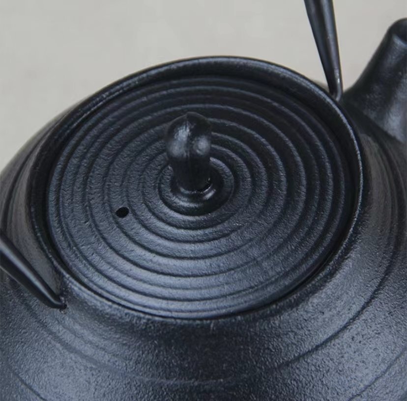 希少新品！茶壺 手彫り鉄壺 鉄やかん 鉄分補給 茶道具 1.2Lの画像7