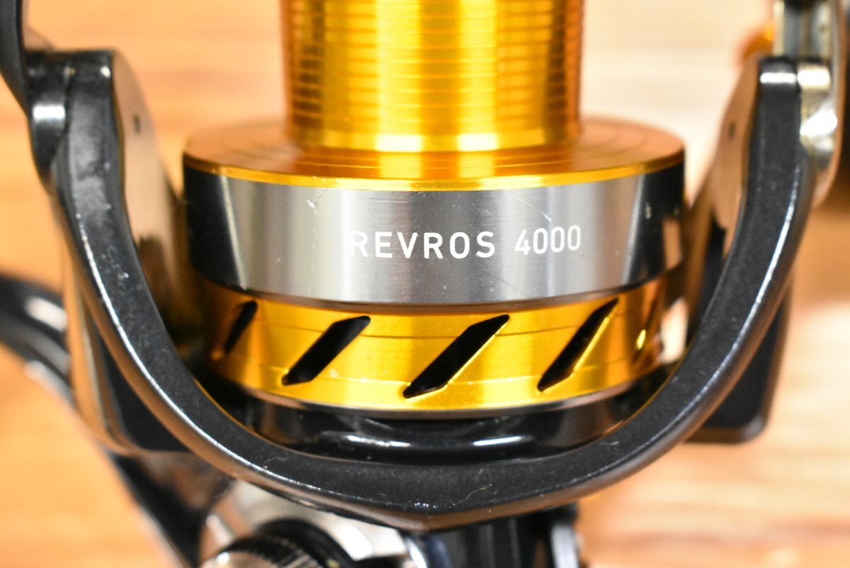 【1スタ☆人気モデル】ダイワ レブロス 4000 スピニングリール DAIWA REVROS シーバス ヒラメ ショアジギング 釣り 等に（CKN_O1）_画像6