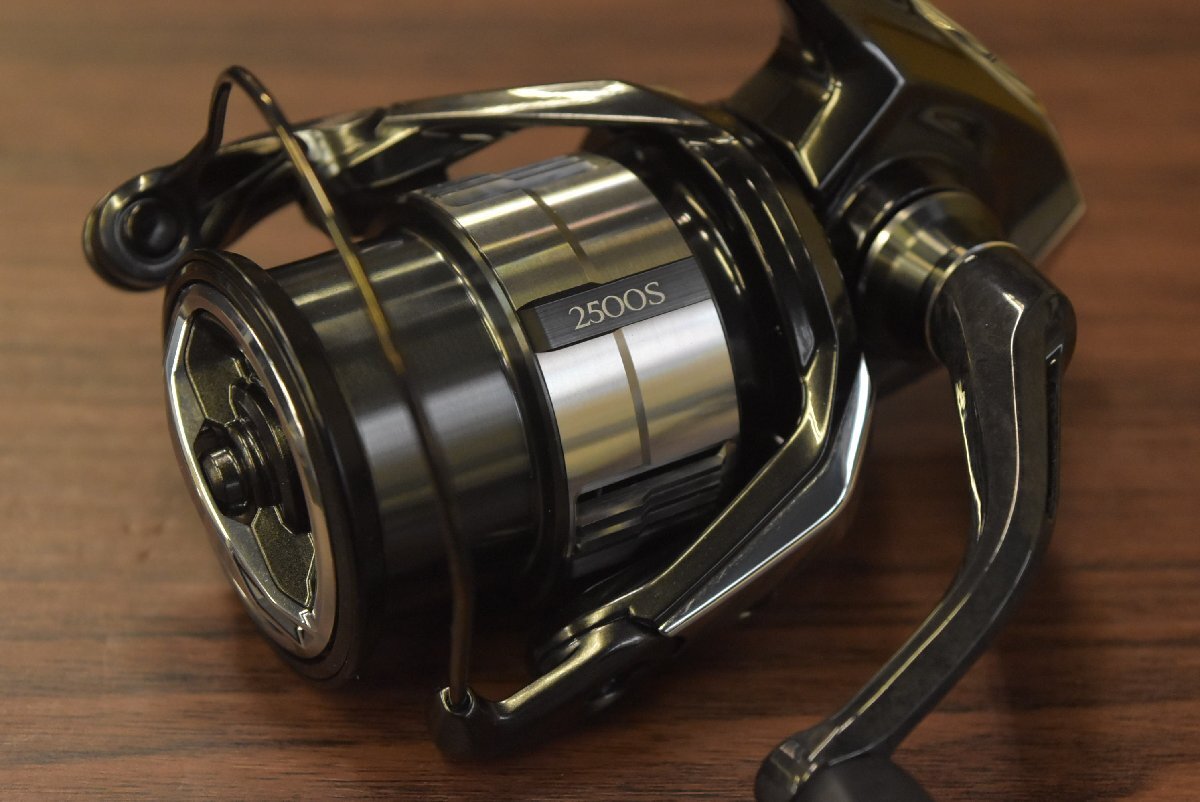 【実釣未使用】シマノ 23 ヴァンキッシュ 2500S SHIMANO Vanquish スピニングリール ブラックバス エギング テンヤ等に（CKN_O1）_画像2