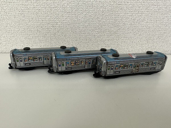 H040-J9-3790 昭和レトロ ヴィンテージ ブリキおもちゃ 電車 ３車輛 現状品①_画像1