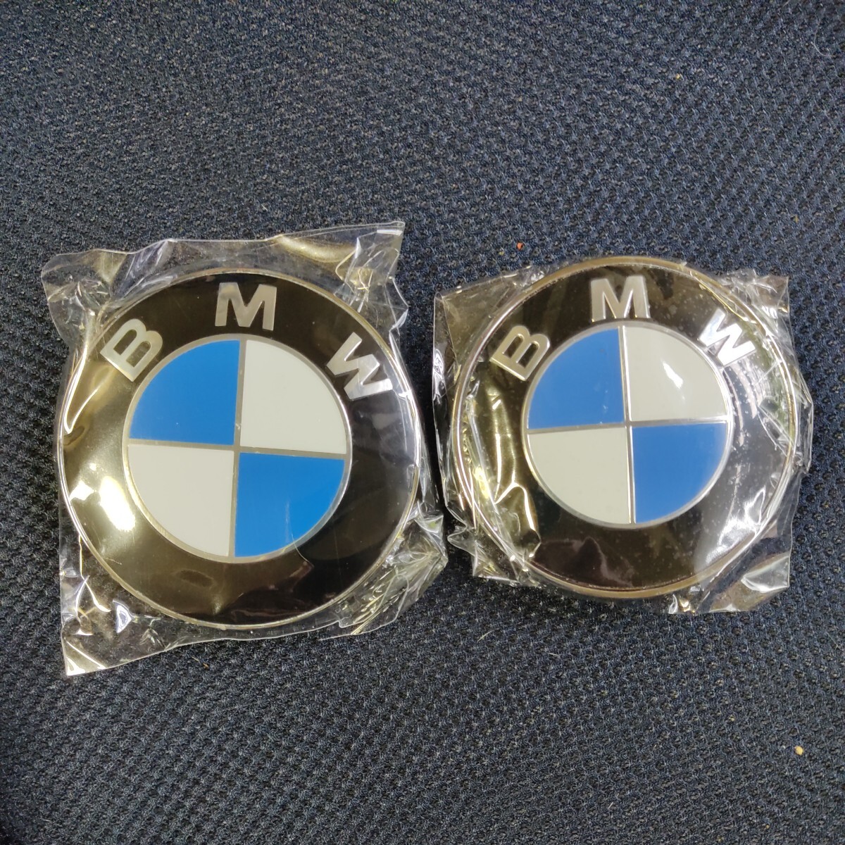 BMW ボンネットエンブレム リアエンブレム 　82mm 78mm 前後セット BMWエンブレム フロント リアエンブレムセット BMW用_画像1