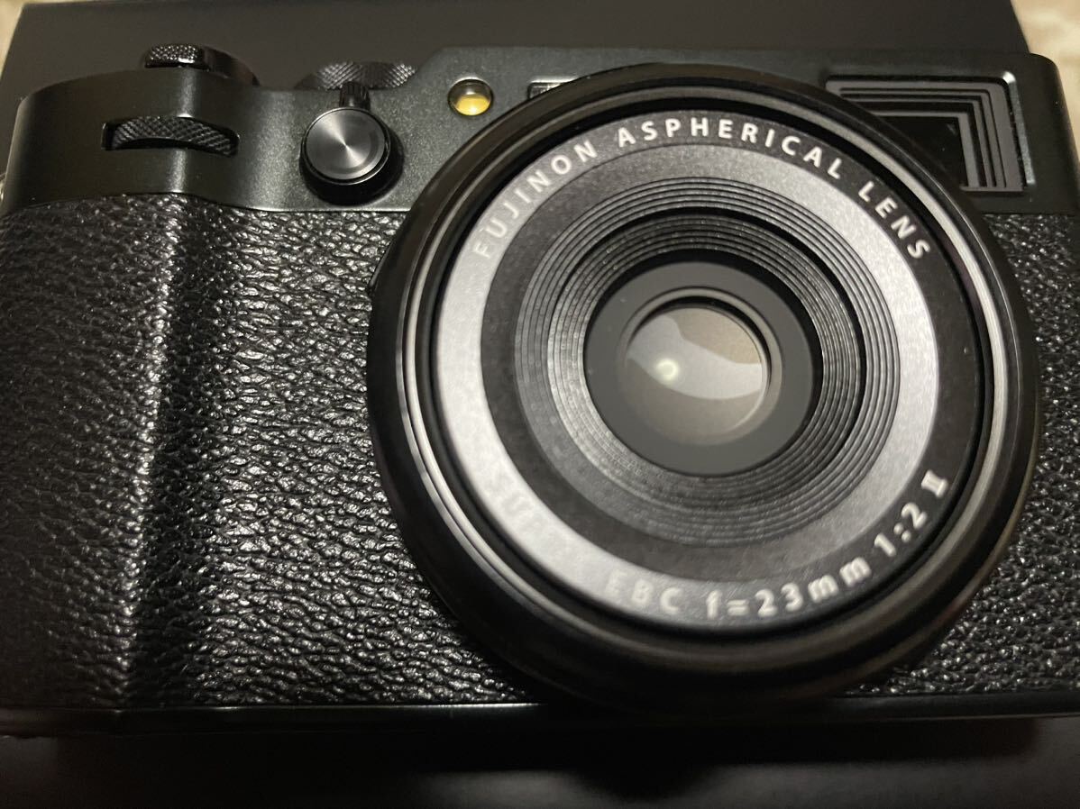 X100VI 富士フイルム FUJIFILM ブラック おまけ付き 美品 シャッター回数1139回_画像5