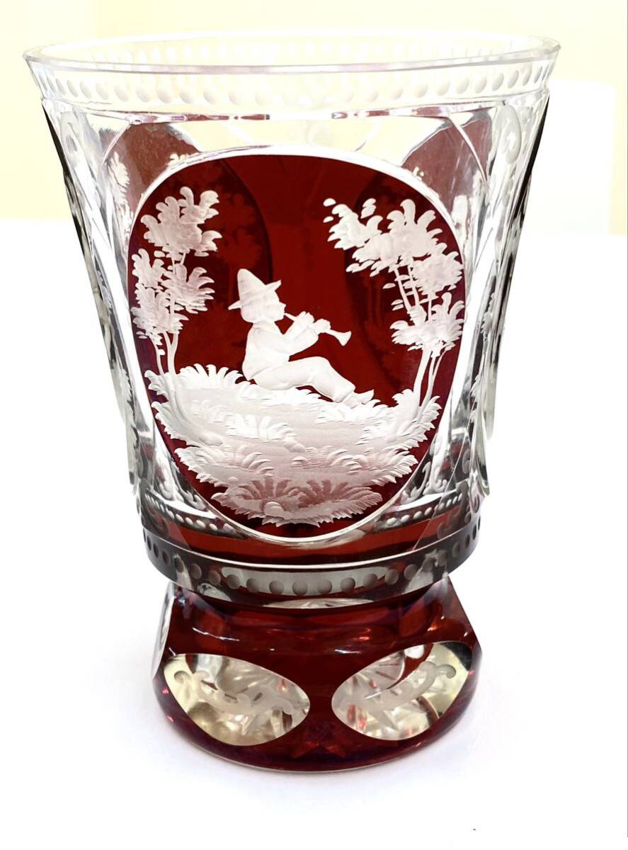 〈N831〉 ボヘミアガラス 花瓶 花入 CRYSTAL 置物 赤色模様 レトロ 箱無しの画像2