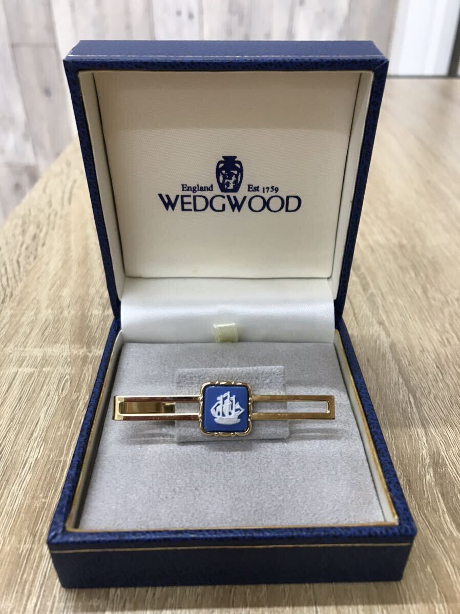 〈N940〉Wedgwood ウェッジウッド ネクタイピン タイピン ケース付 ゴールド 中古品_画像1