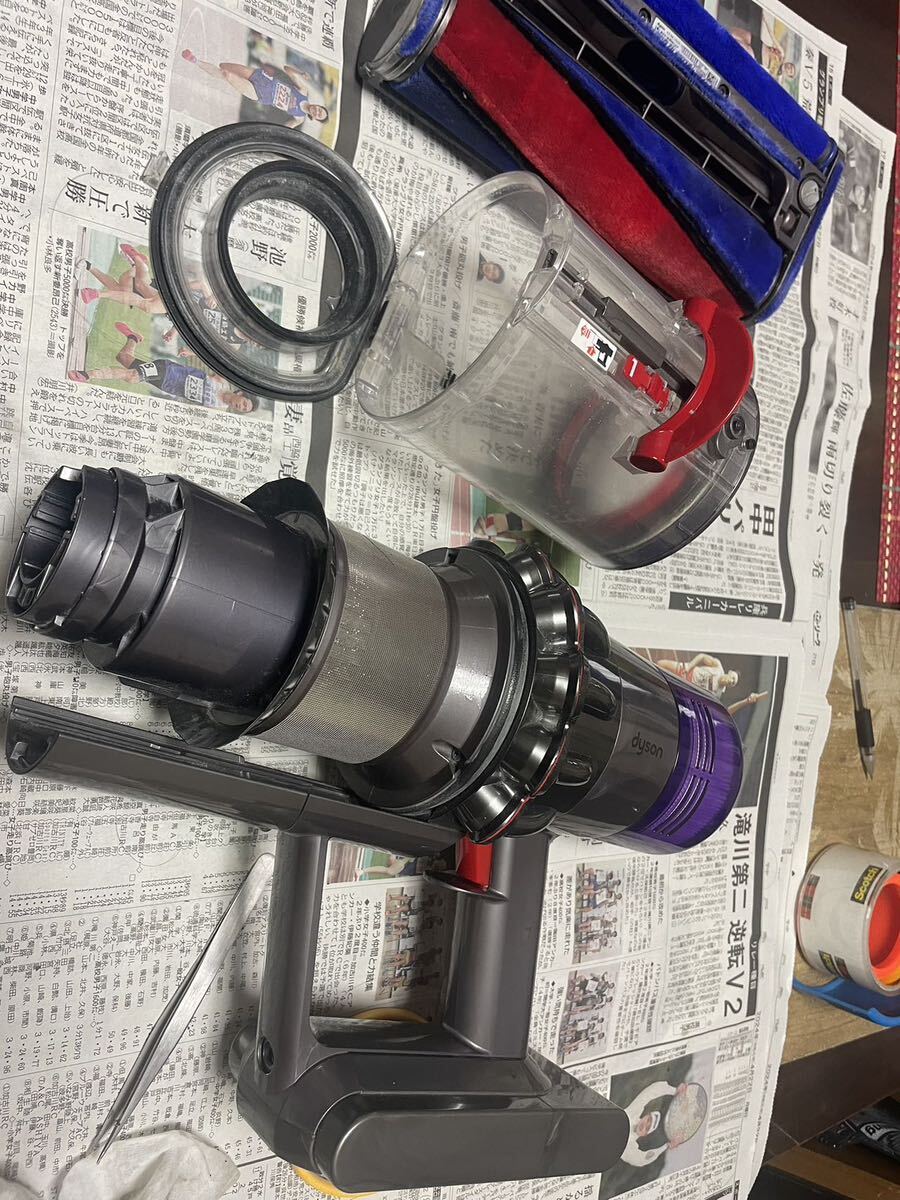 【稼働良品】dyson V11 Fluffy SV14 コードレスクリーナー 附属あり　バッテリー良好　実測57分～_画像3