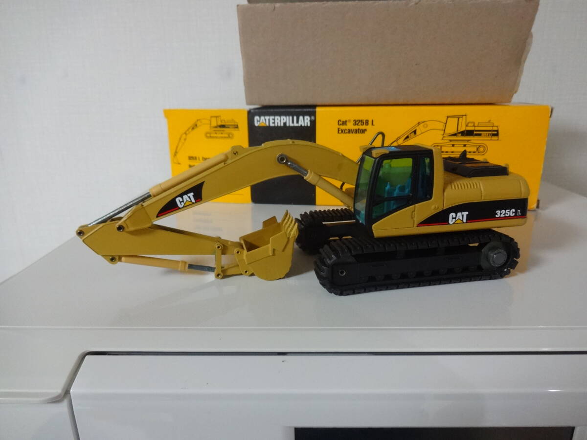 nzg Cat 325CL バックホウ S=1/50 絶版品の画像6