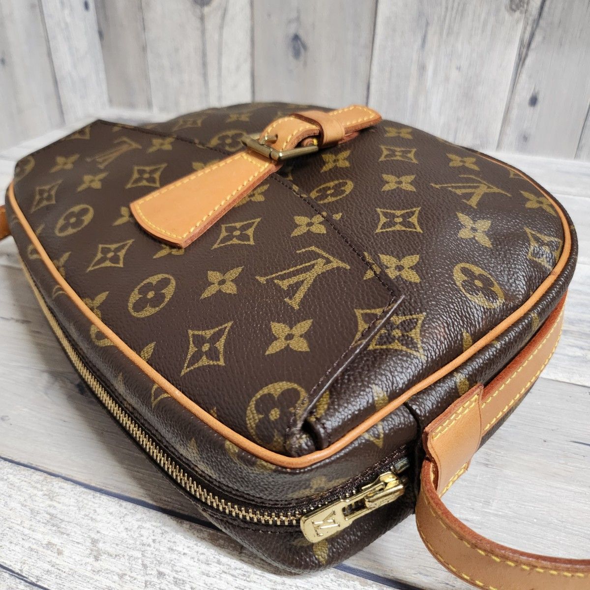 ルイヴィトン モノグラム ショルダーバッグ 斜め掛け LOUIS ルイヴィトン モノグラム ショルダーバッグ 斜め掛け LOUIS