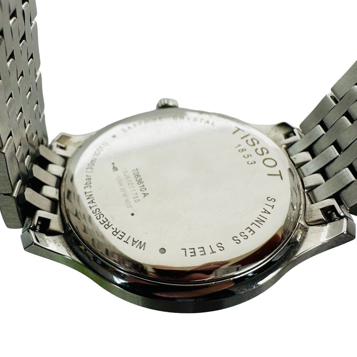 【極美品】TISSOT ティソ T063610 トラディション クォーツ デイト メンズ 腕時計 の画像6