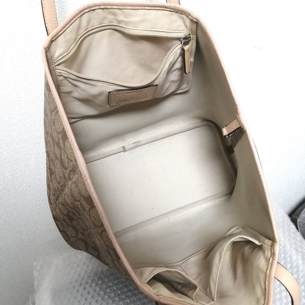 【Ａ4収納可】COACH　コーチ　トートバッグ　PVCレザー　シグネチャー　肩掛け　バッグ