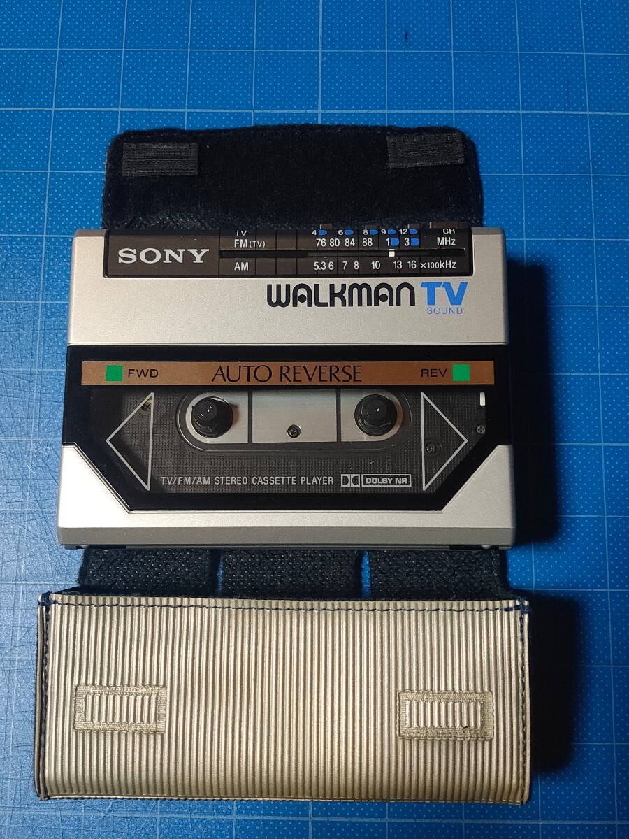 SONY(ソニー) WM-F55 WALKMAN シルバー ケース付き/ウォークマン/MADE IN JAPAN/3バンドチューナー内蔵/通電不可/現状渡し/_画像8
