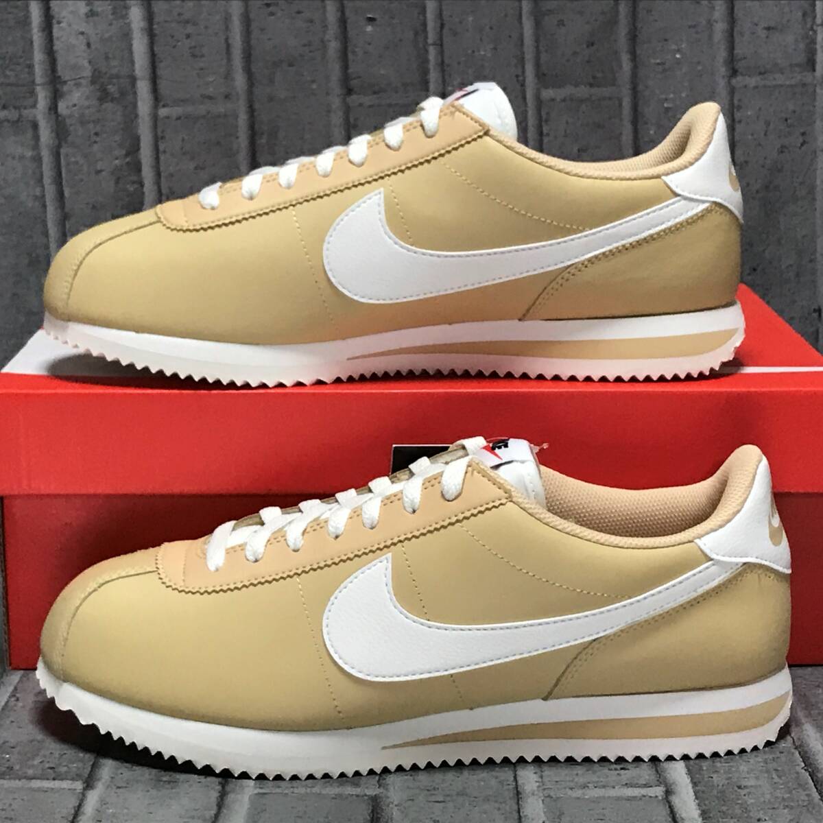 【新品】メンズ26.5～27cm★NIKE W CORTEZ（ナイキ コルテッツ）★天然皮革★ベージュ系カラー_画像3