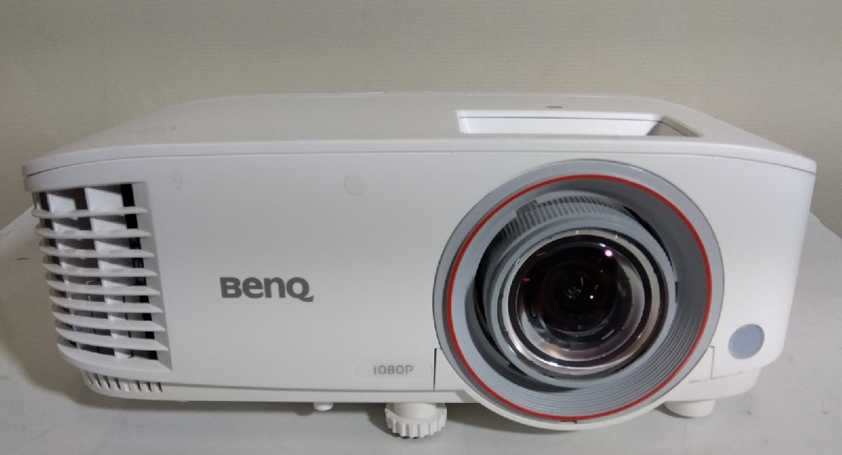 【埼玉発】【BenQ】 短焦点ホームシアター　プロジェクター　TH671ST　ランプ使用時間：868h　★動作確認済★　(6-944)_画像1