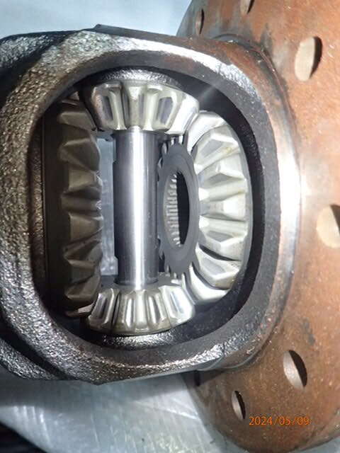  Isuzu Bighorn UBS69? original normal differential gear diff 
