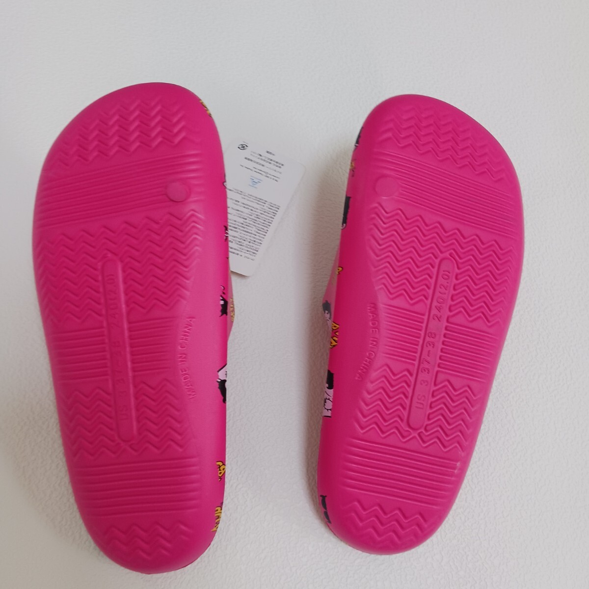  unused peti sandals shower shoes playing in water light weight character slippers room shoes 