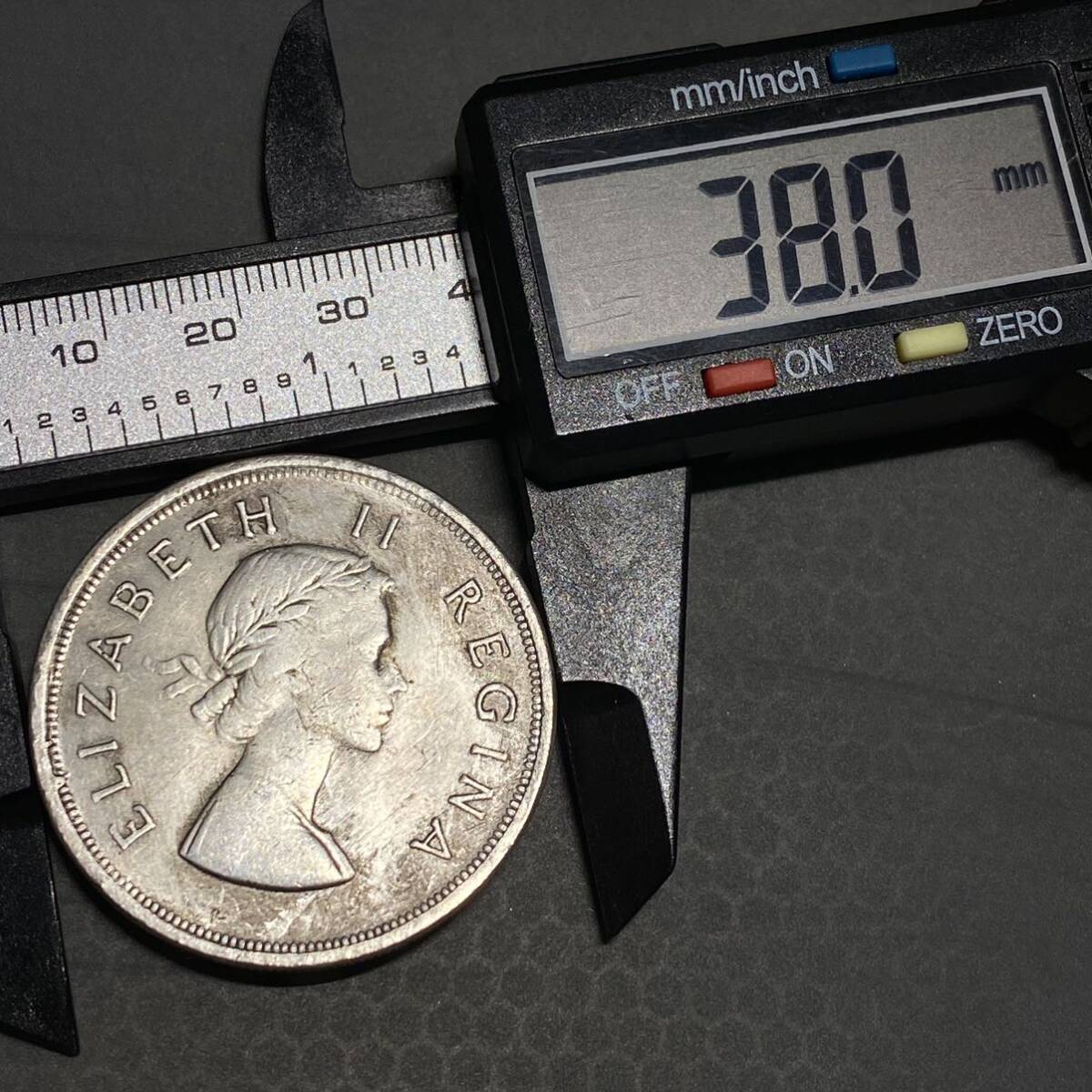 ５シリング銀貨 南アフリカ 約26.55g 1958エリザベス2世 英連邦  の画像6