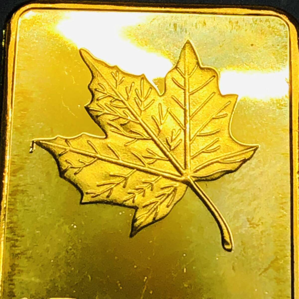 外国古銭　カナダ　メープルリーフ　1オンス　ゴールドバー 大型金貨 カプセル付き 重さ約31.73g_画像2