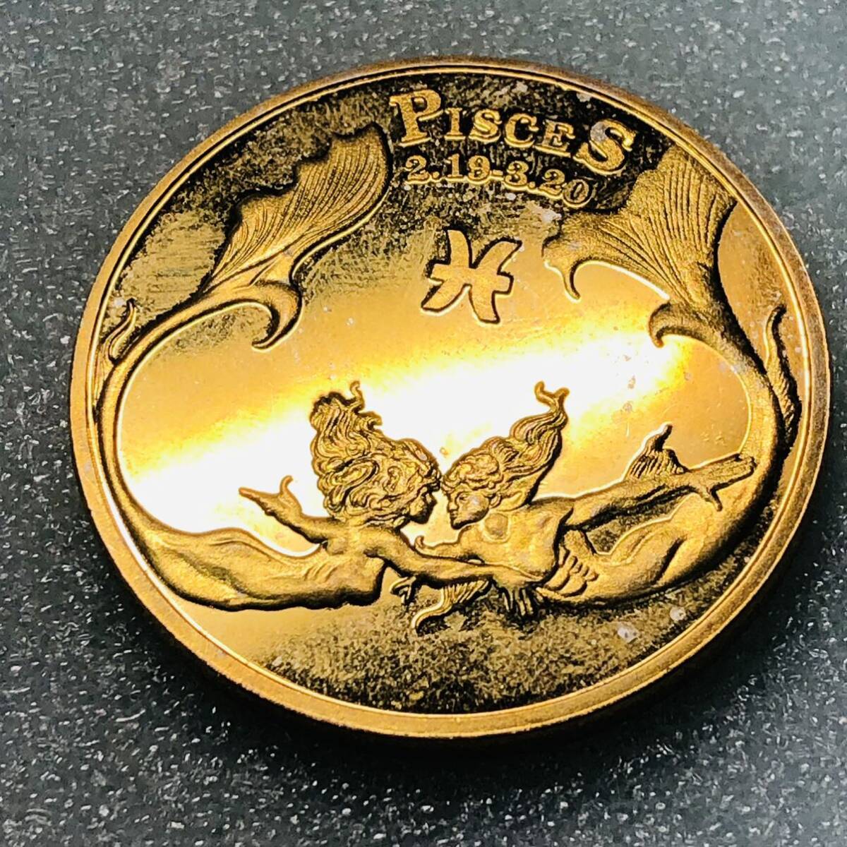 イギリス 硬貨 コイン 記念金貨 クック諸島 女王像 約29.06g_画像1