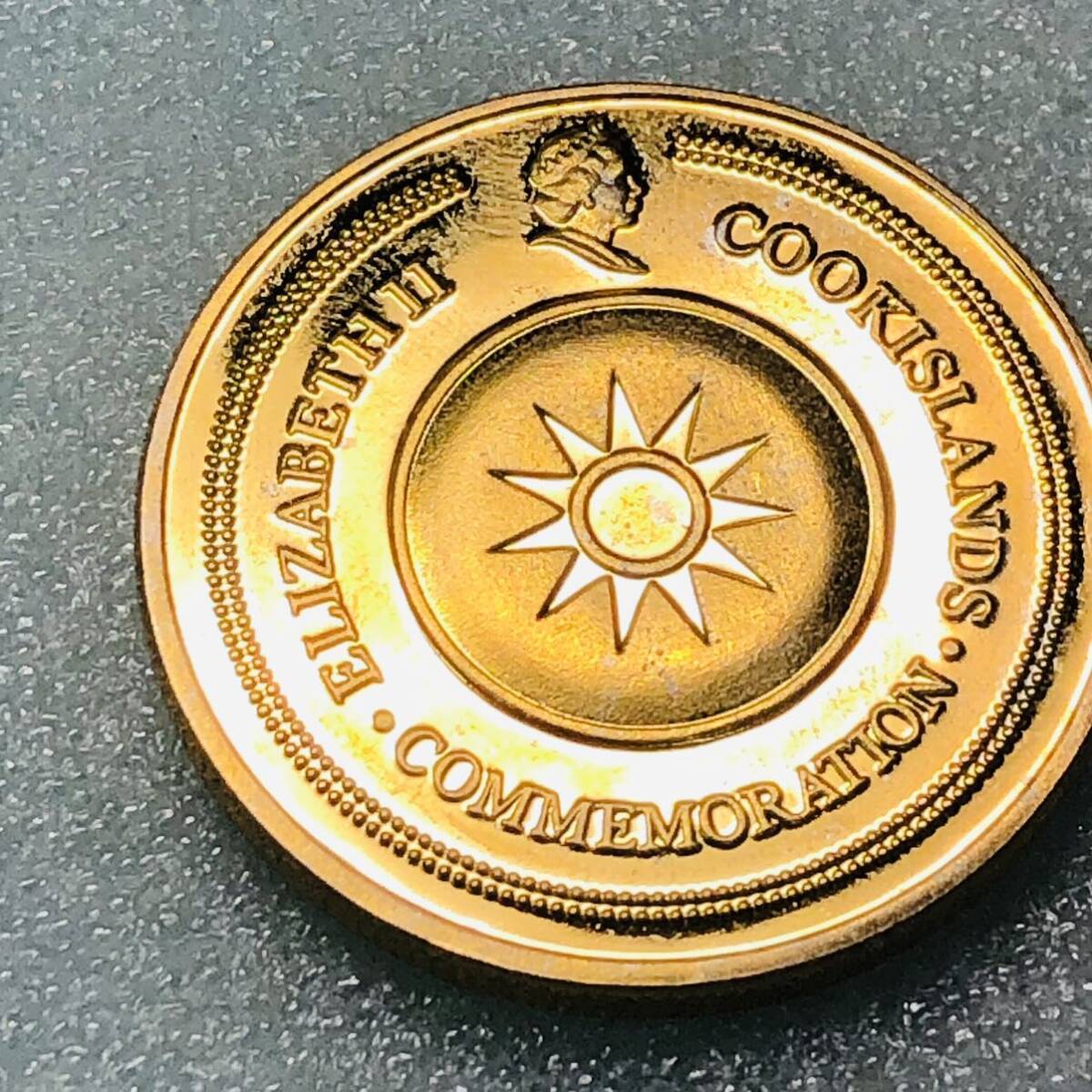 イギリス 硬貨 コイン 記念金貨 クック諸島 女王像 約29.06g_画像3