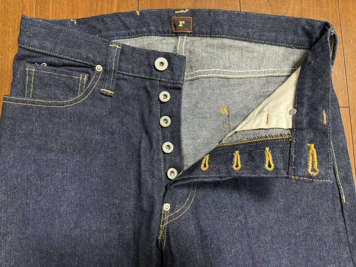  極美品 濃紺 限定モデル 完売品 FULLCOUNT 1107 30周年記念 Cowboy Jeans WW2大戦モデル デニムパンツ W30_画像4