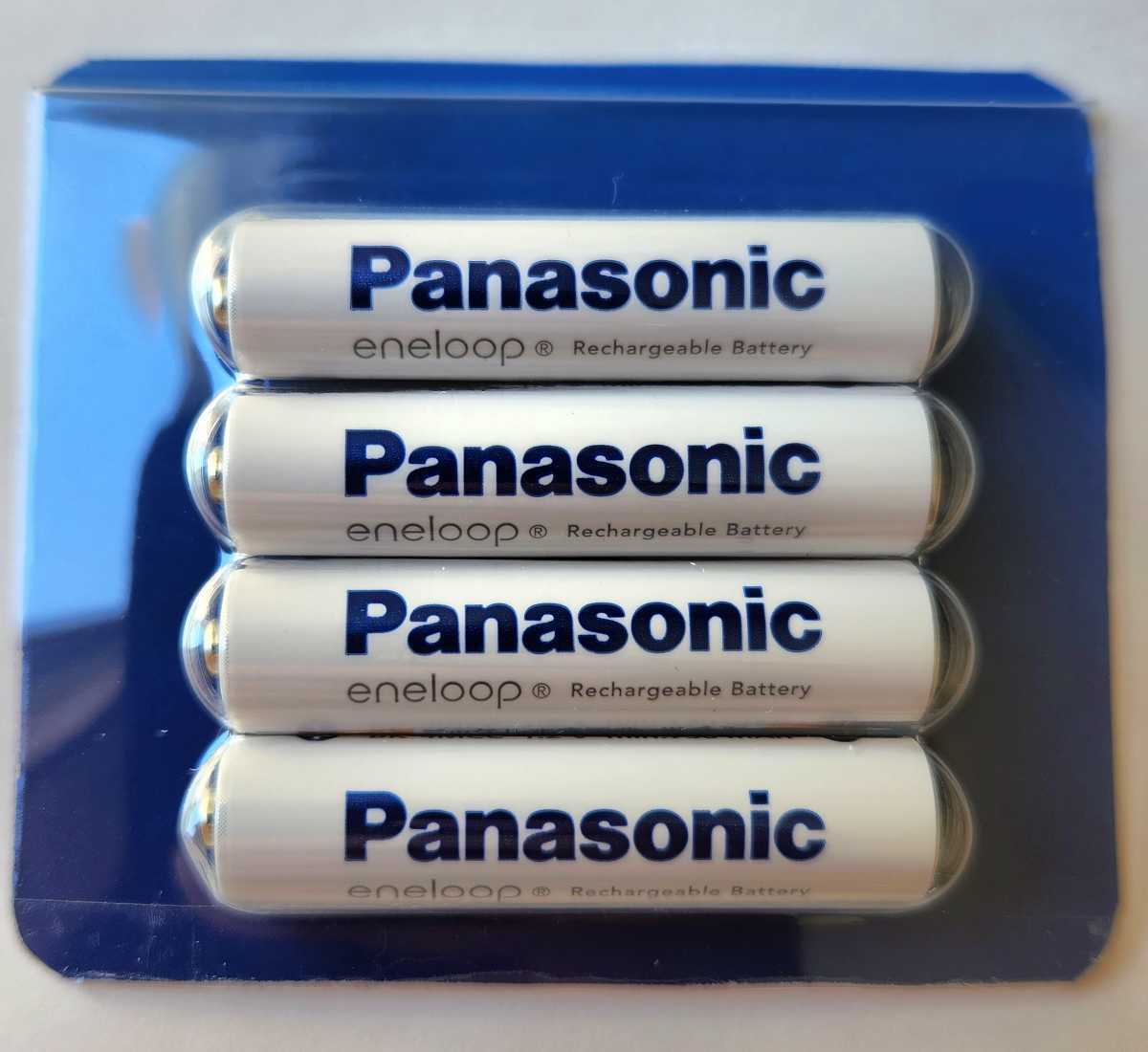 ★単4形 4個 新品未使用品 Panasonic eneloop 充電池 エネループ★_画像2
