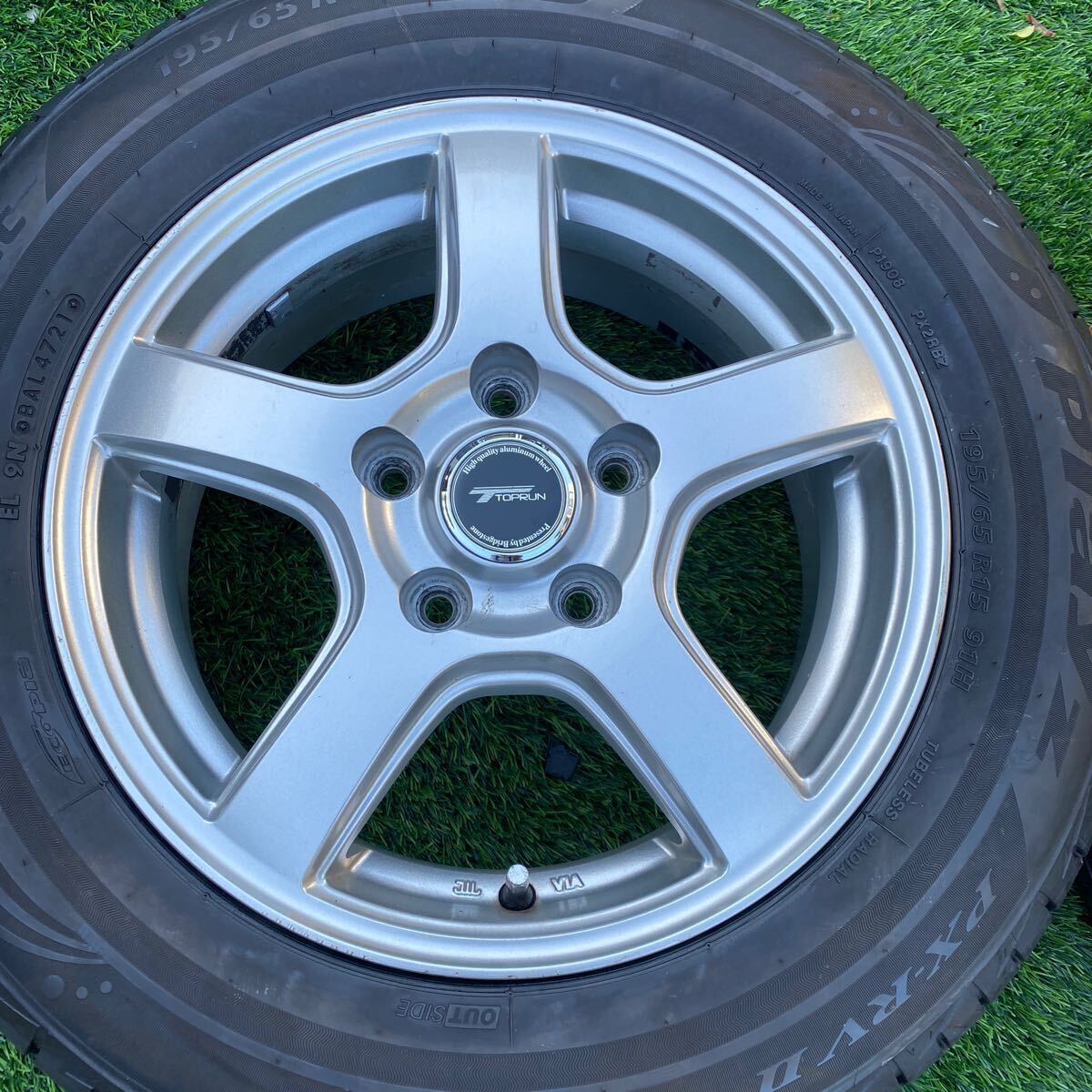 WH0104 195 65R15 BRIDGESTONE playz 2021年製造 タイヤホイール バリ山　4本セット ノア ヴォクシー セレナ ステップワゴン_画像2