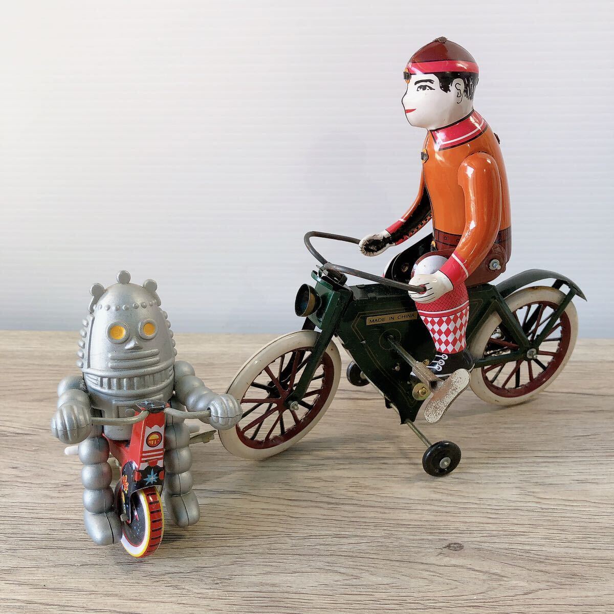 1スタ　ゼンマイ式 ブリキ おもちゃ ブリキのおもちゃ　バイク 自転車 三輪車 人形 昭和レトロ レトロ レトロ雑貨 アンティーク ビンテージ_画像1