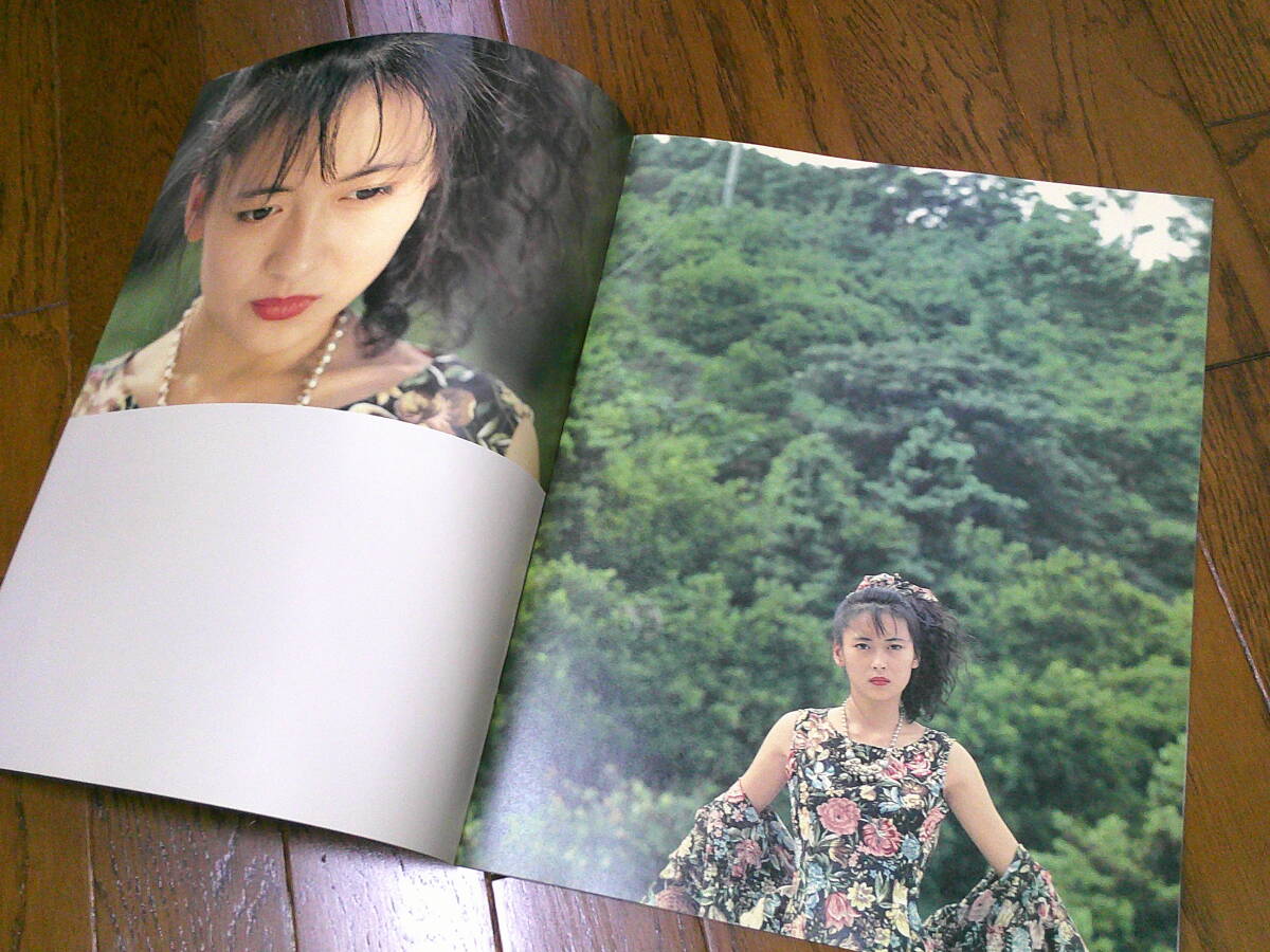 80年代 アイドル ツアーパンフレット 中山美穂 2冊 【1988 1989】_画像4