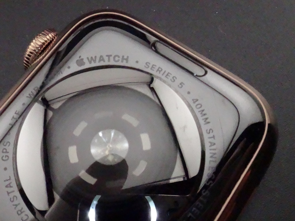 【ジャンク】訳あり品　Apple　Watch５　アップルウォッチ　Series５ ４０mm GPS+Cellularモデル MWX72J/A A2156　ゴールドステンレス_画像8