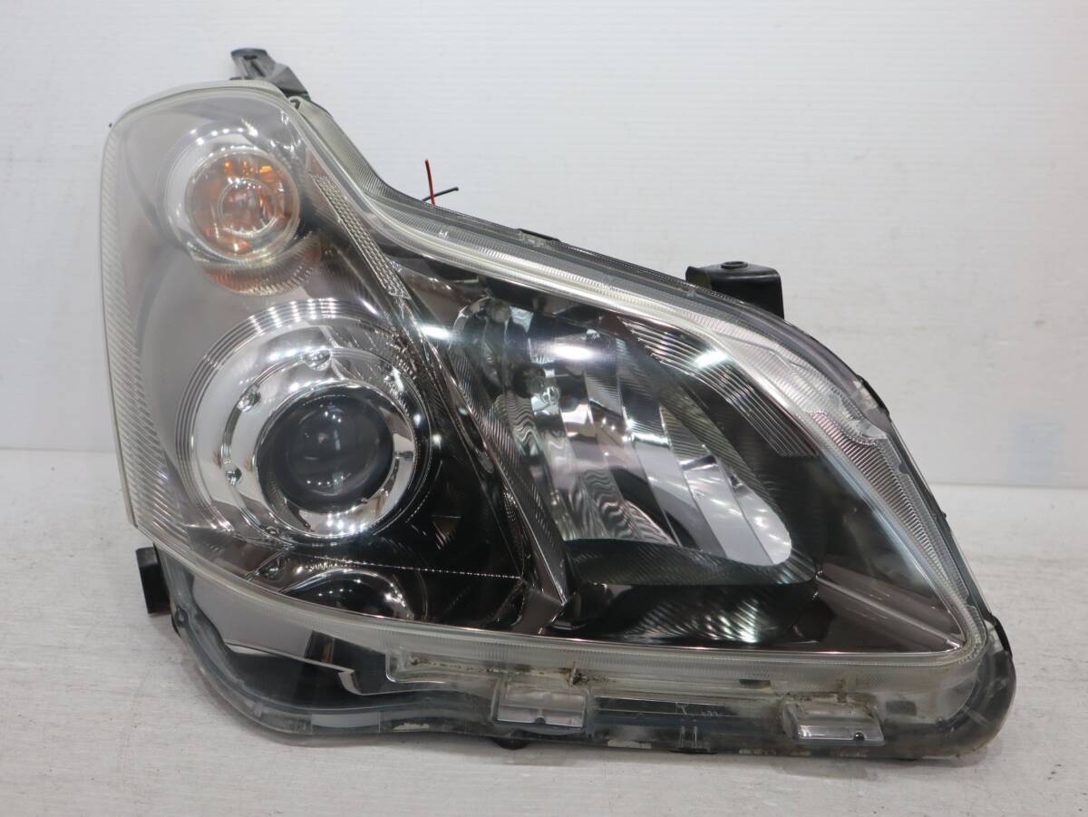 キレイ 【コーティング済】 HID キセノン 迅速発送 車検〇 ICHIKOH 12-523 管理BR46-31 AZE154 AZE151 AZE156 ブレイド ヘッドライト 左右の画像2