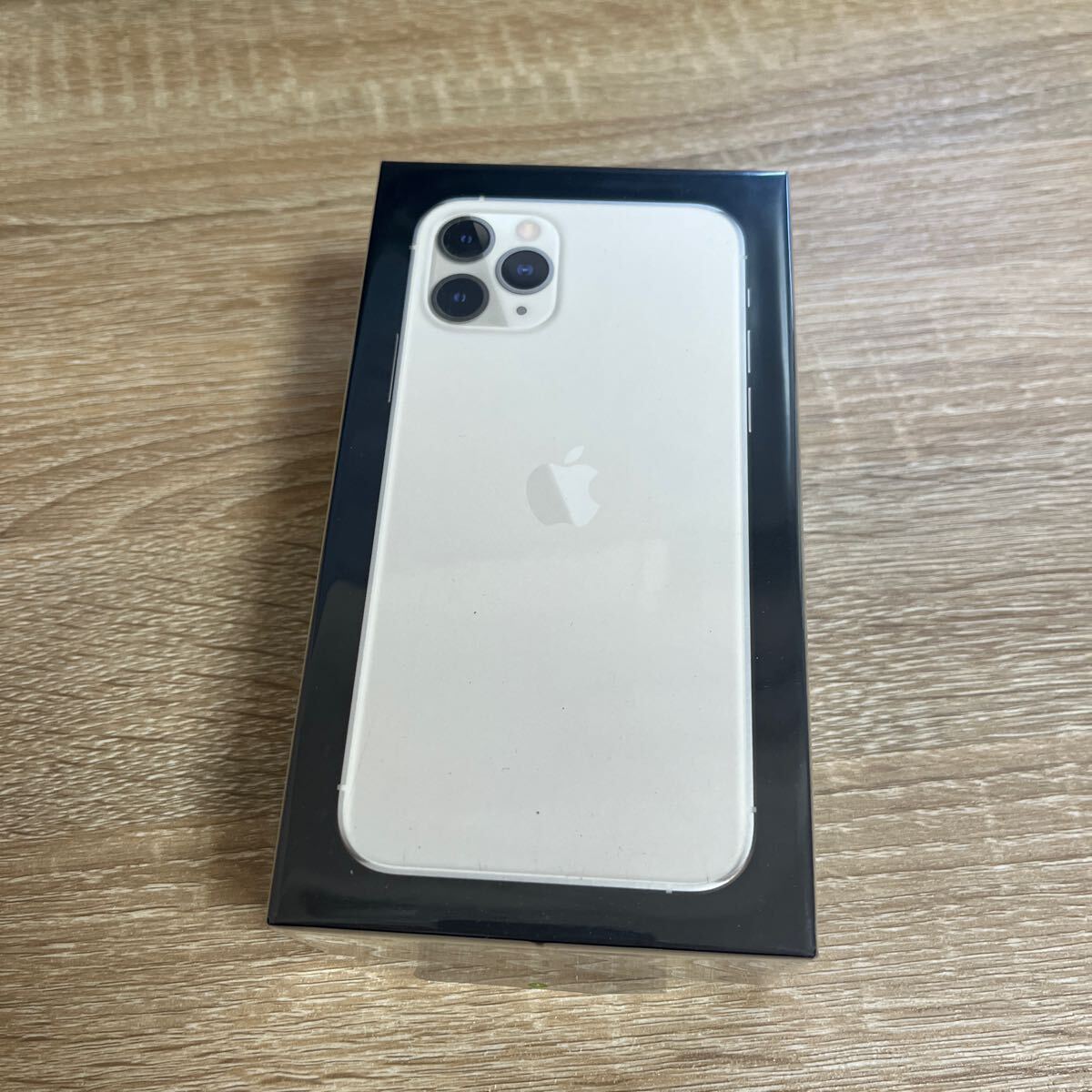 新品 未開封 iPhone 11 Pro 64GB シルバー スマホ 本体 白ロム 新品 未開封 iPhone 11 Pro 64GB シルバー スマホ 本体 白ロム