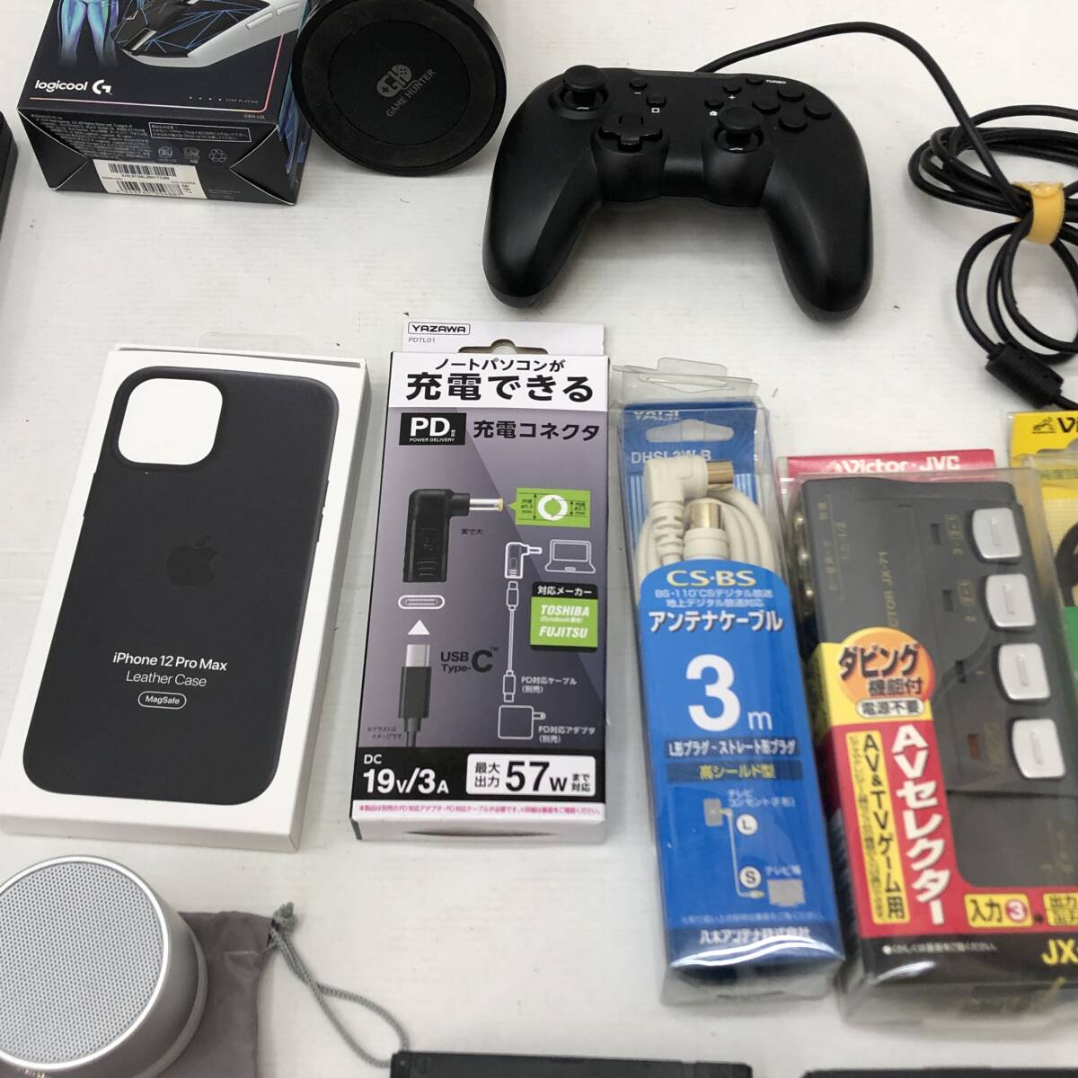 [ large amount set ] Junk small size consumer electronics etc. summarize /ge-ming headset RAZER/ router /WEB camera / Elecom wireless remote control /iXpand etc. 